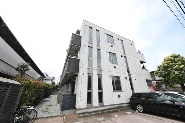 KIRIE MAISON国立の物件外観写真